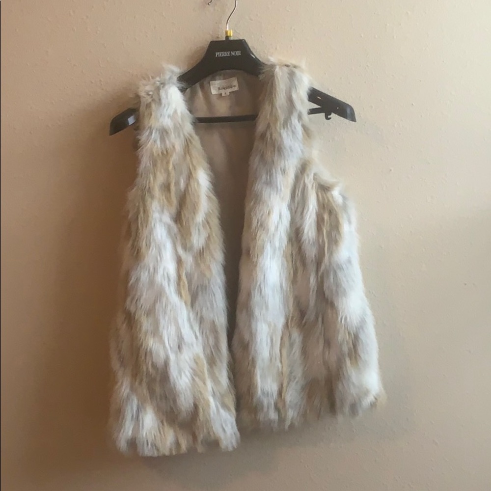Fur vest